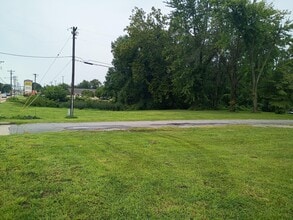 5305 N Illinois, Fairview Heights, IL for lease Interior Photo- Image 1 of 7