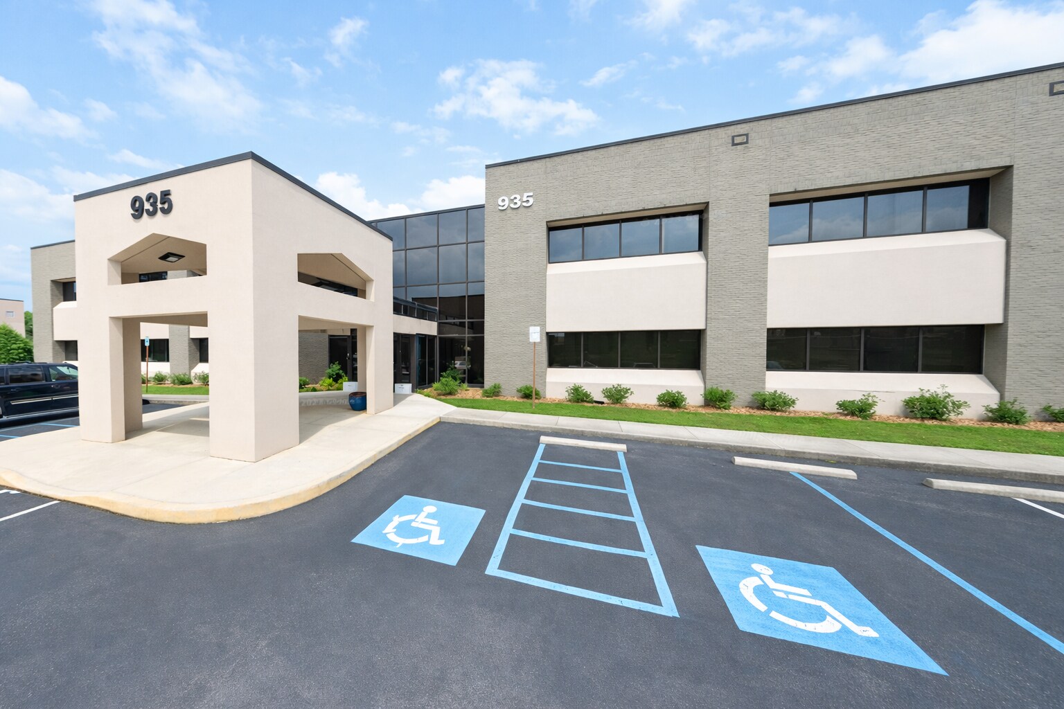 935 Spring Creek Rd, East Ridge, TN for lease Primary Photo- Image 1 of 13