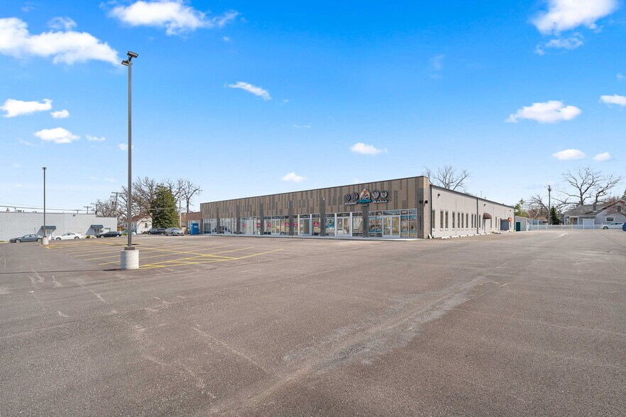 7103 W 111th St, Worth, IL à louer - Photo du bâtiment - Image 2 de 7