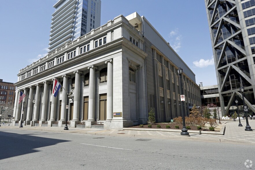721 Locust St, Saint Louis, MO à vendre - Photo du bâtiment - Image 2 de 4