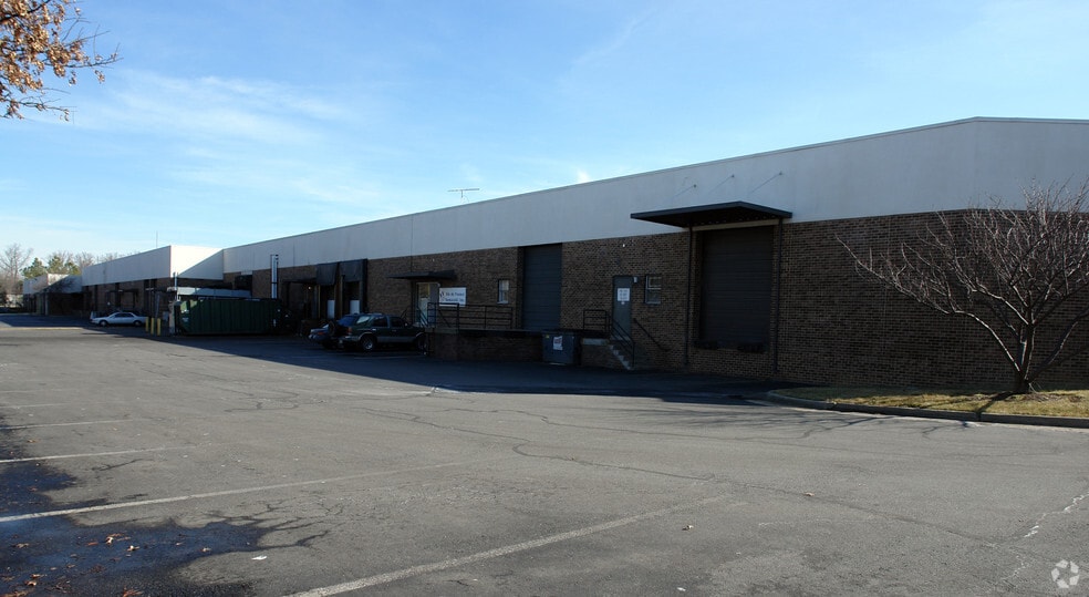 8520-8528 Tyco Rd, Vienna, VA for lease - Building Photo - Image 3 of 12