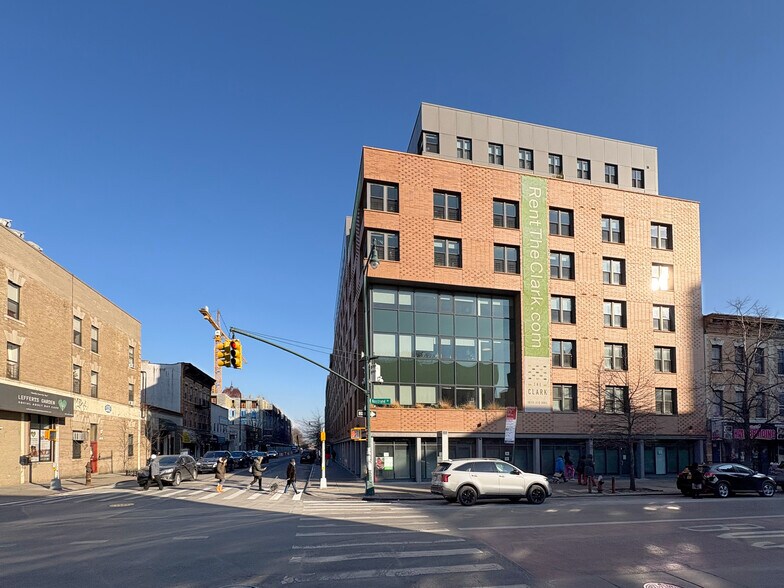 350 Clarkson Ave, Brooklyn, NY à louer - Photo du bâtiment - Image 3 de 3