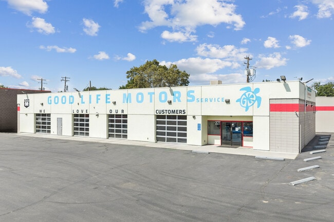 Plus de détails pour 211-221 11th Ave N, Nampa, ID - Commerce de détail à vendre