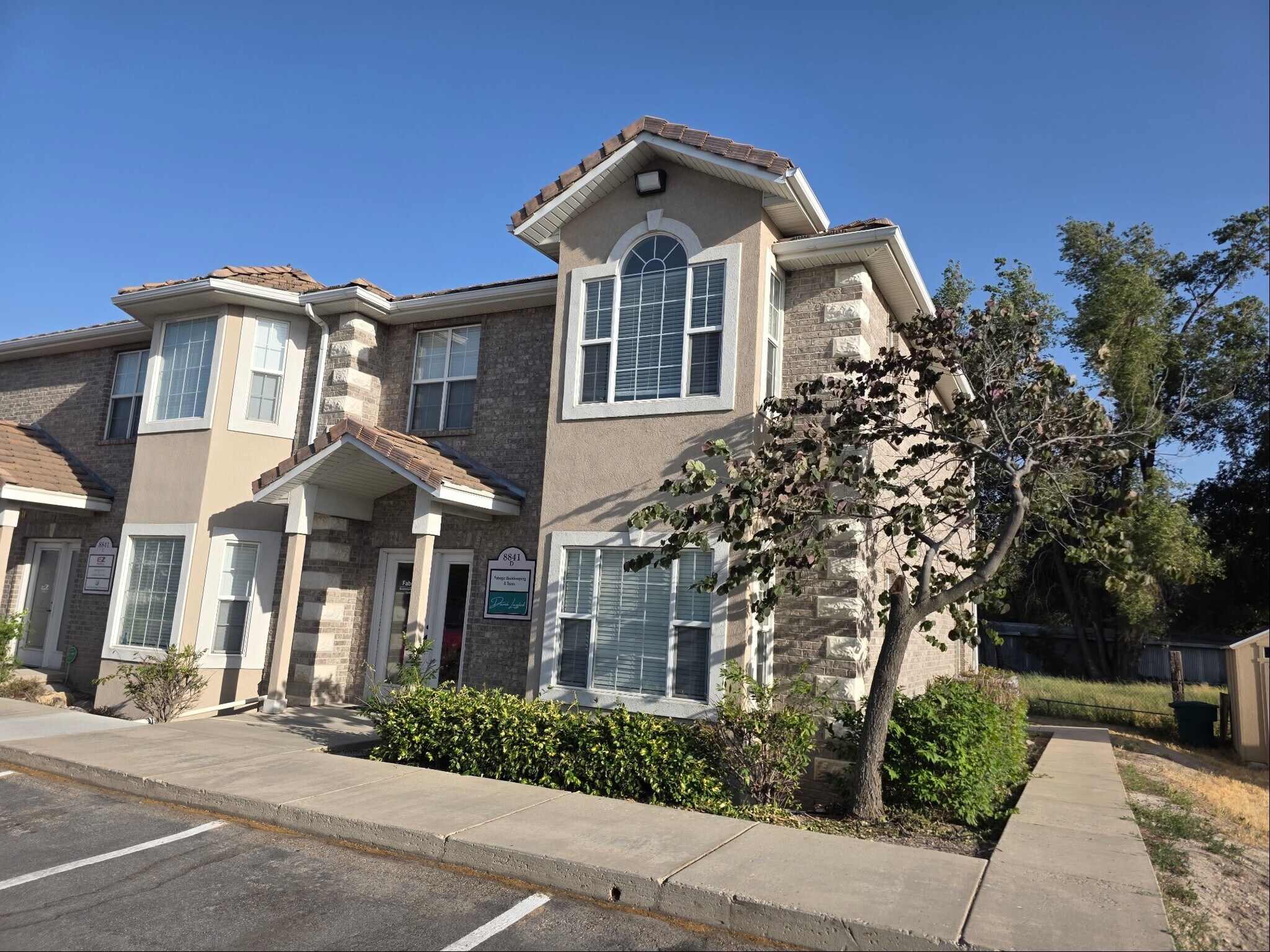 8841 S Redwood Rd, West Jordan, UT à vendre Photo du bâtiment- Image 1 de 1