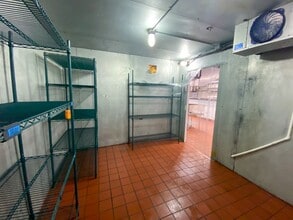 1717 NE 42nd Ave, Portland, OR for lease Interior Photo- Image 2 of 7