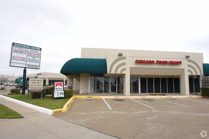 5751-5829 Westcreek Dr, Fort Worth, TX à louer - Photo du bâtiment - Image 2 de 3