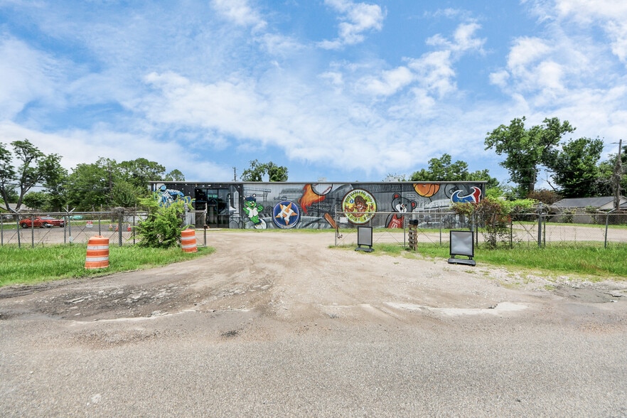 11730 Aldine Westfield Rd, Houston, TX for sale - Building Photo - Image 2 of 49