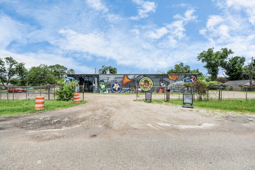 11730 Aldine Westfield Rd, Houston, TX à vendre - Photo du bâtiment - Image 2 de 49