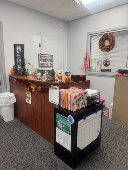 301 Manchester Rd, Poughkeepsie, NY à louer - Photo du bâtiment - Image 2 de 8