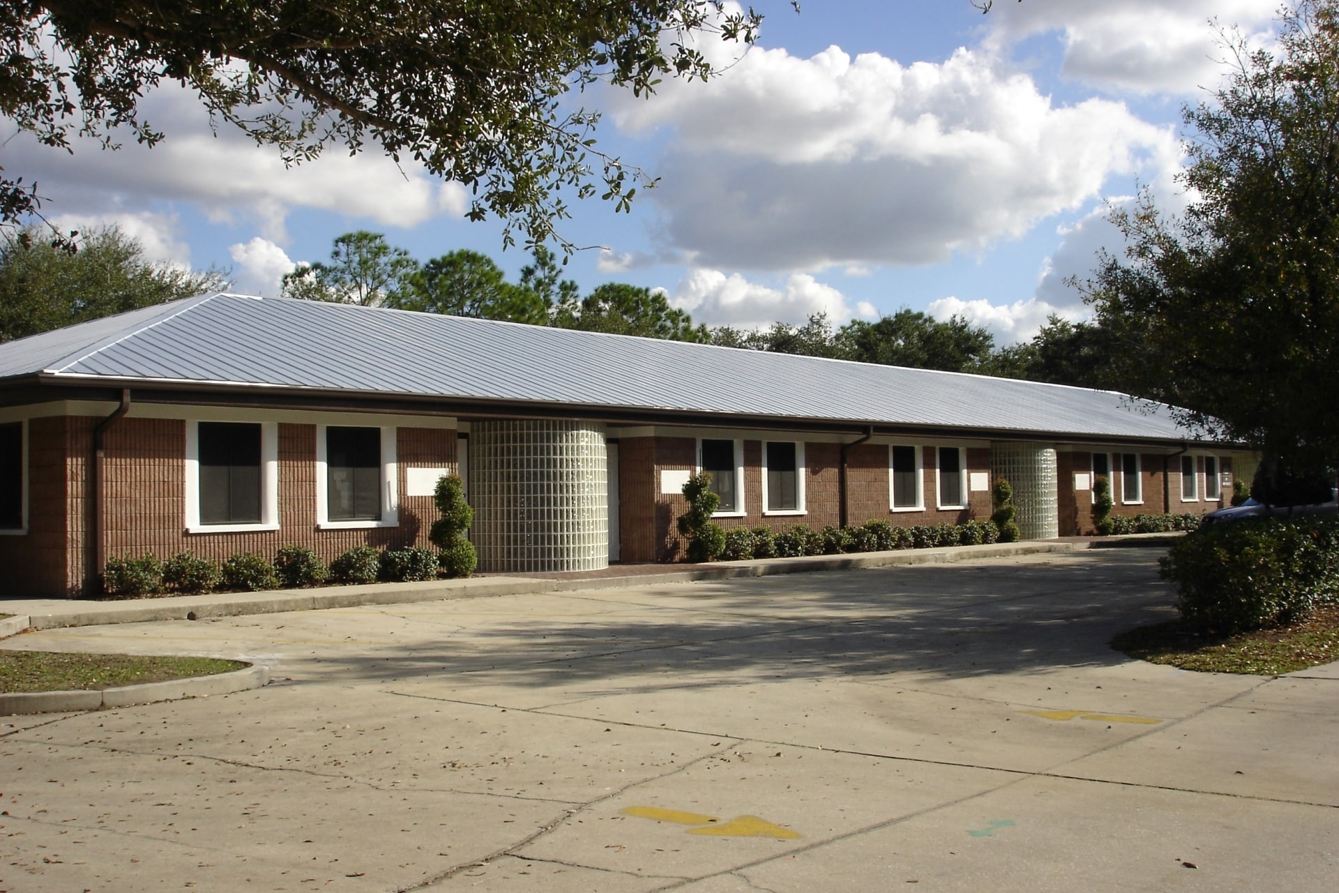 4040 Upper Creek Dr, Sun City Center, FL for lease Primary Photo- Image 1 of 2