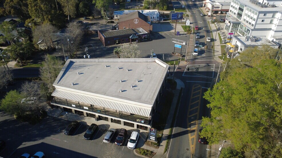1240 Thomasville Rd, Tallahassee, FL à louer - Photo du bâtiment - Image 3 de 14