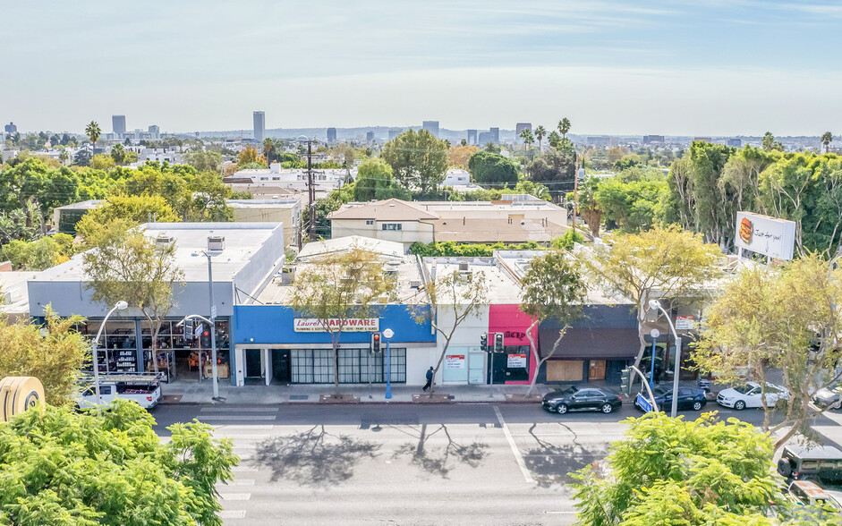 7990-7992 Santa Monica Blvd, West Hollywood, CA à louer - Photo du bâtiment - Image 1 de 9