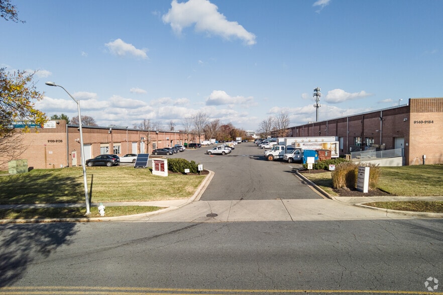 9100-9136 E Hampton Dr, Capitol Heights, MD for lease - Building Photo - Image 2 of 8