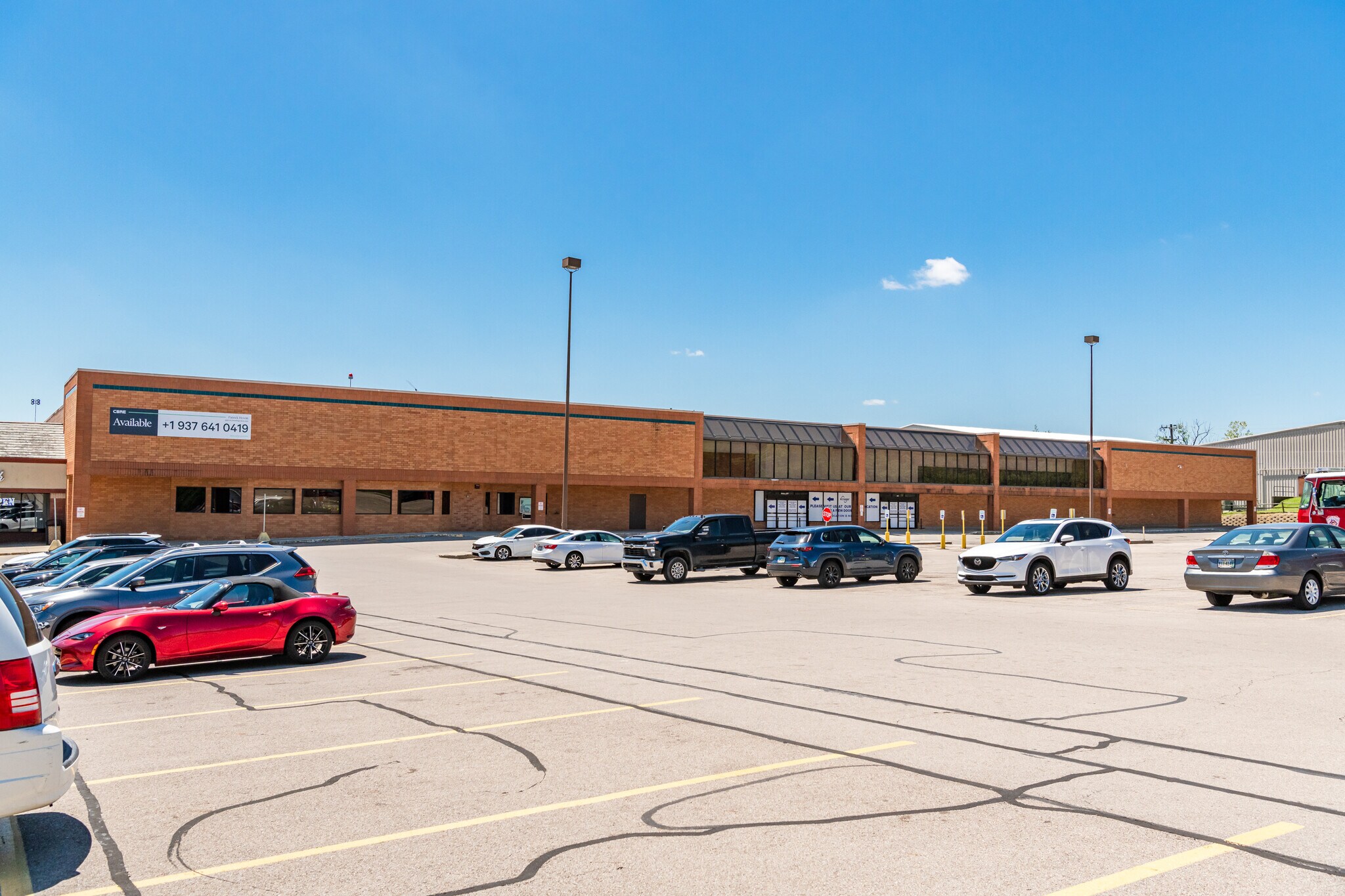 675-725 W Central Ave, Springboro, OH for lease Building Photo- Image 1 of 5
