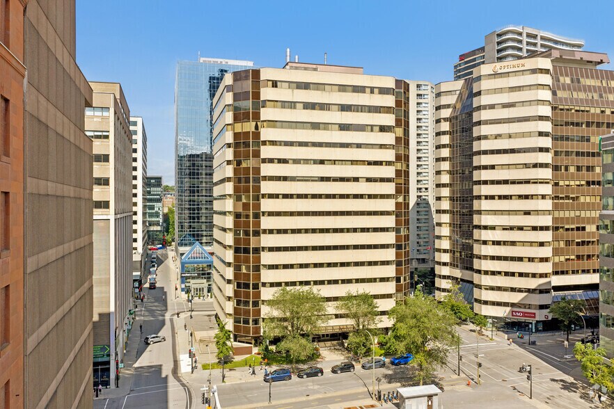 505 De Maisonneuve Boul O, Montréal, QC for lease - Building Photo - Image 3 of 5