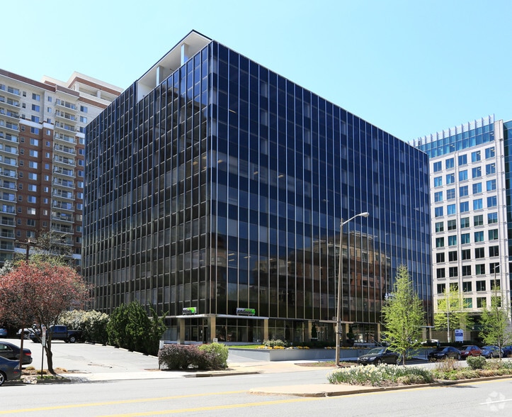 4040 N Fairfax Dr, Arlington, VA à louer - Photo du bâtiment - Image 1 de 20