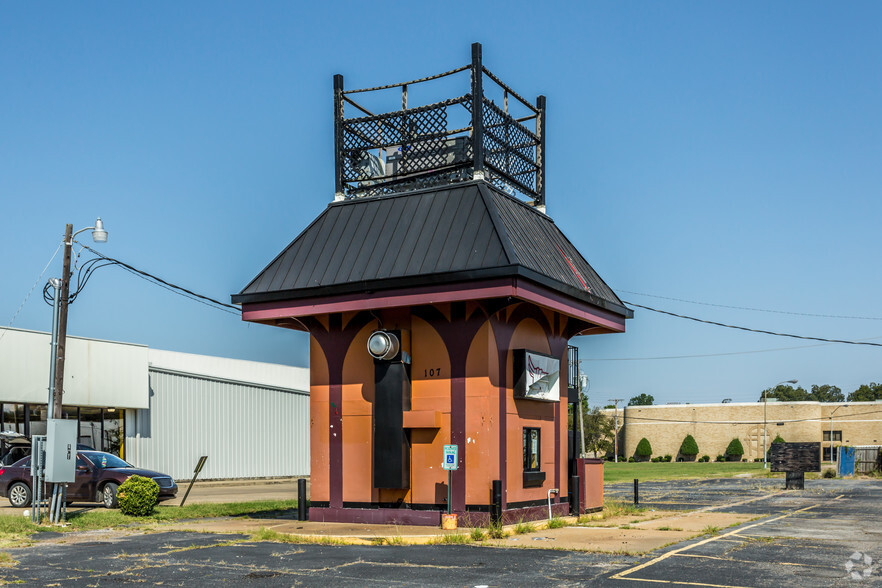 107 W Broadway, West Memphis, AR à vendre - Photo principale - Image 1 de 1