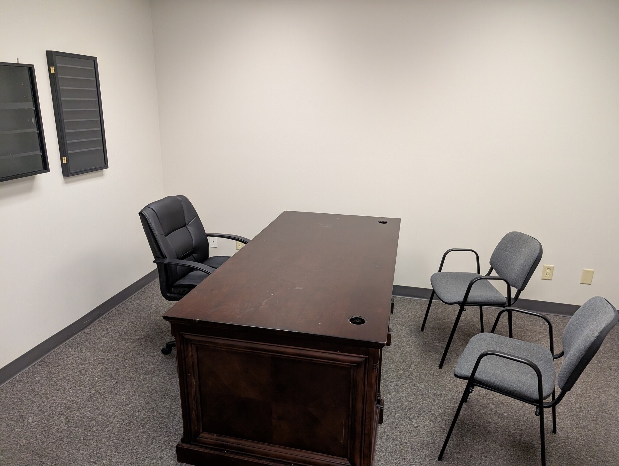 801 W Bay Dr, Largo, FL à louer Photo intérieure- Image 1 de 12