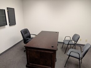 801 W Bay Dr, Largo, FL à louer Photo intérieure- Image 1 de 12