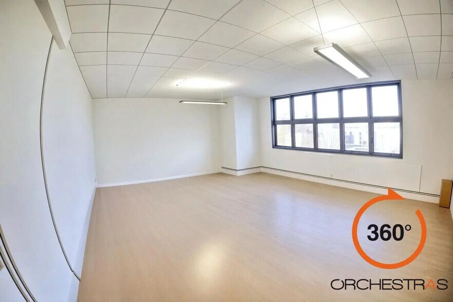 Office in Villiers-sur-Marne for lease - Building Photo - Image 2 of 10