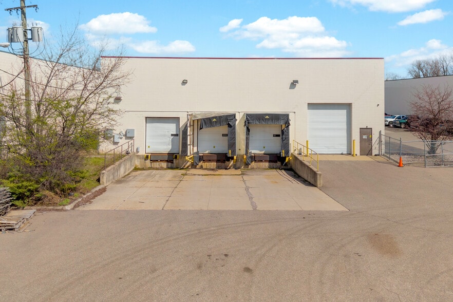 6774 Brandt St, Romulus, MI for lease - Building Photo - Image 3 of 3