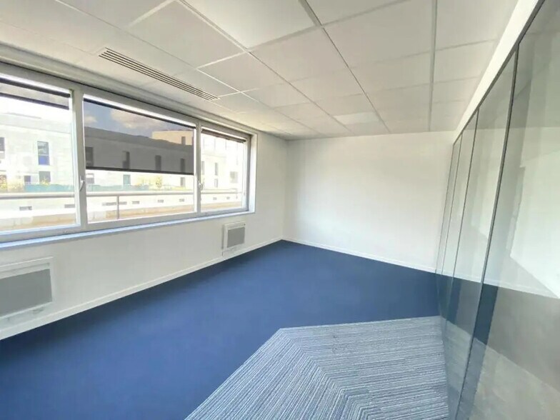 Office in Boulogne-Billancourt for sale - Building Photo - Image 3 of 11