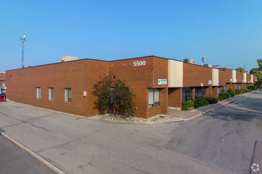 5500 Tomken Rd, Mississauga, ON for sale - Primary Photo - Image 1 of 5