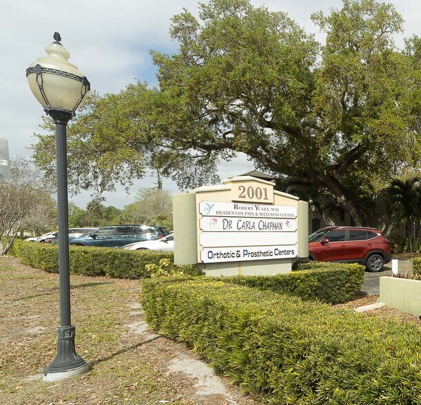 2001 Manatee Ave E, Bradenton, FL for lease - Other - Image 3 of 28