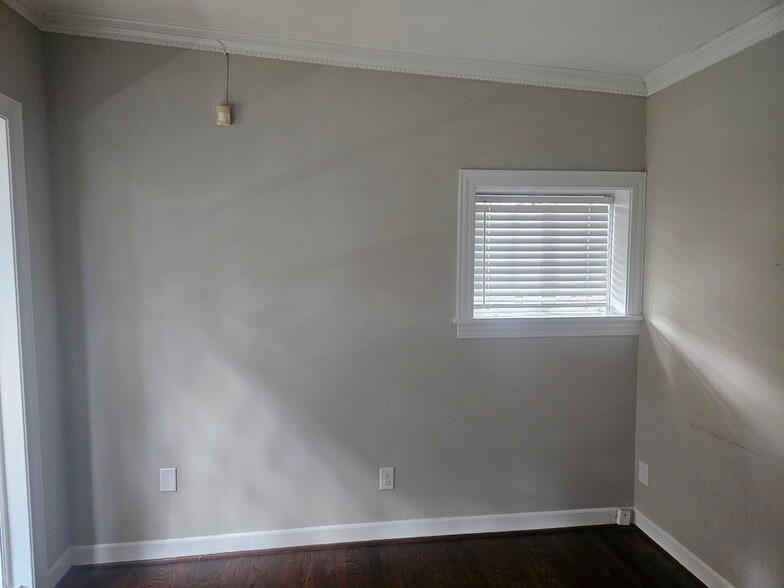 1012 W Fifth St, Winston-Salem, NC for lease - Building Photo - Image 3 of 8