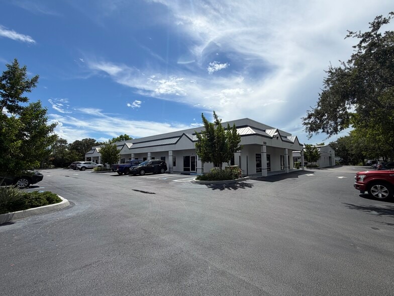 5630 Yahl St, Naples, FL for lease - Building Photo - Image 2 of 8