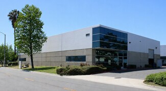 Plus de détails pour 2891 Sampson Ave, Corona, CA - Industriel à louer