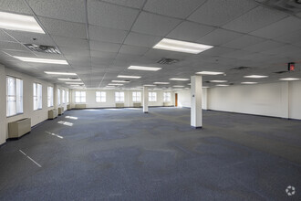 8850 Richmond Hwy, Alexandria, VA for lease Interior Photo- Image 1 of 7