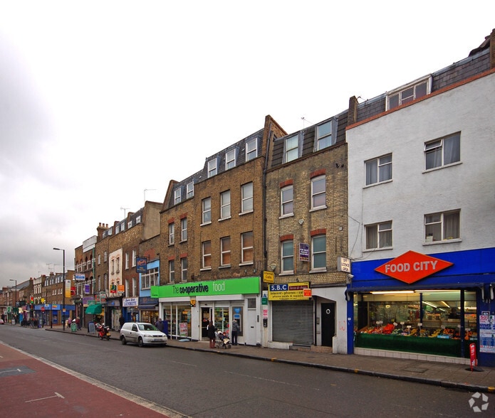 130 Essex Rd, London for lease - Building Photo - Image 2 of 3