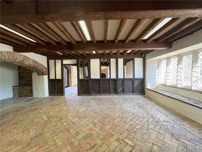 11 Tower Rd, Ely for lease - Interior Photo - Image 2 of 4