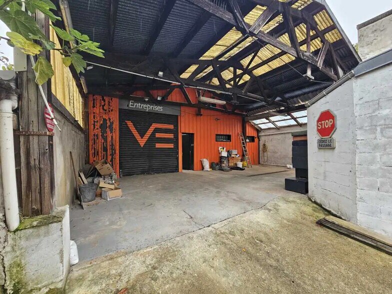 Industriel dans Montreuil à vendre - Photo du bâtiment - Image 3 de 9