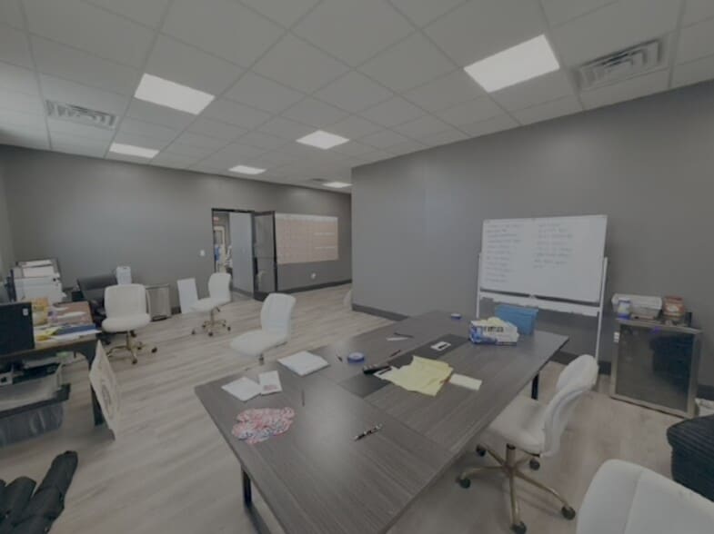 535 N Broadway, Lebanon, OH for lease - Interior Photo - Image 3 of 5
