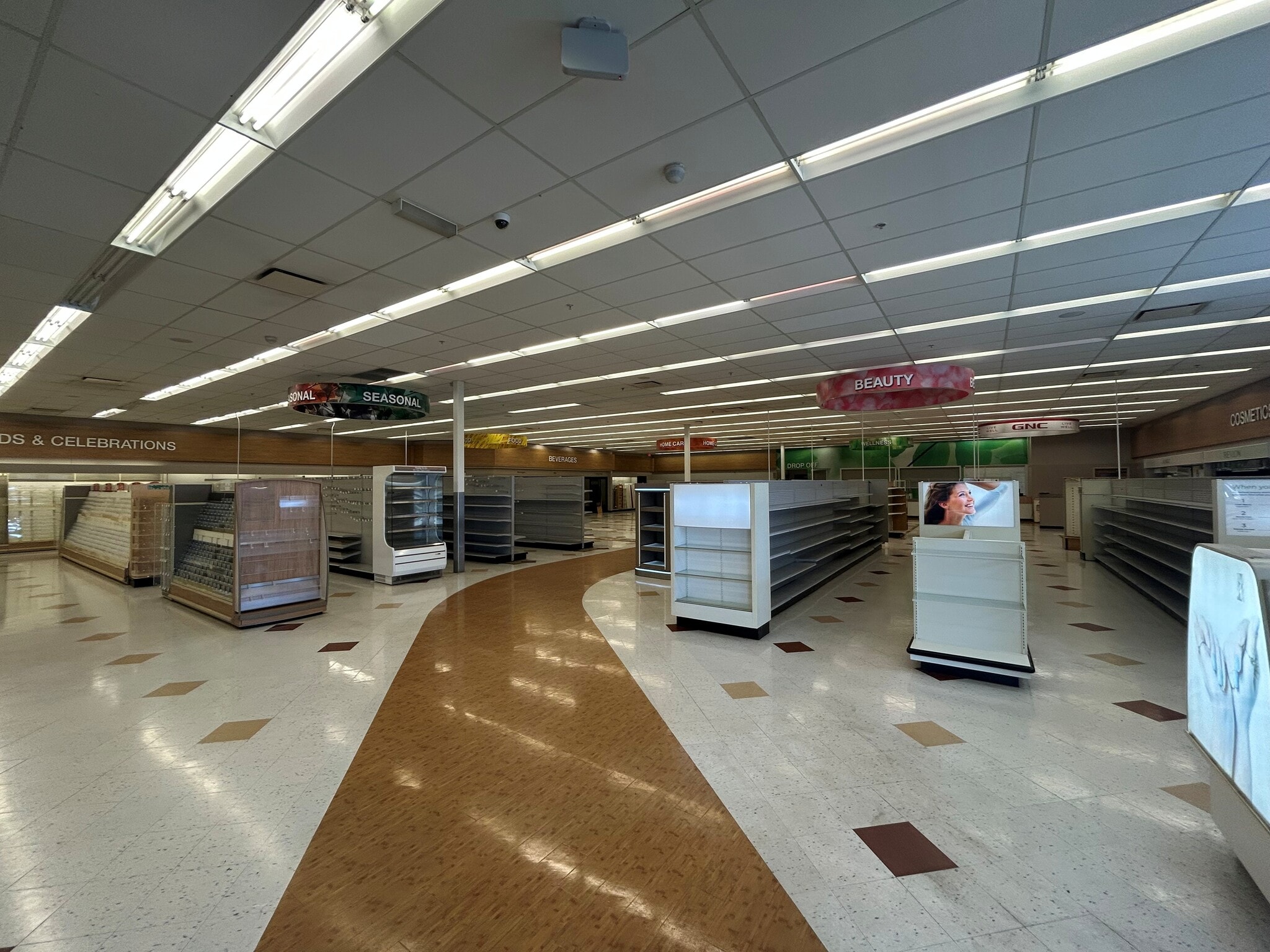 200-208 Resort Plaza Dr, Blairsville, PA à louer Photo intérieure- Image 1 de 7