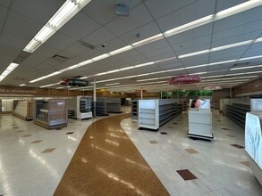 200-208 Resort Plaza Dr, Blairsville, PA à louer Photo intérieure- Image 1 de 7