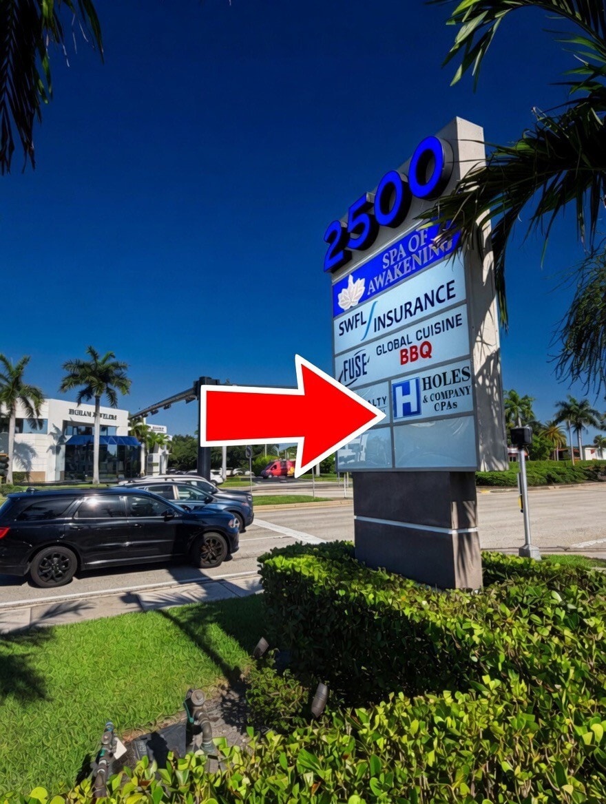 2500 Tamiami Trl N, Naples, FL à louer Photo intérieure- Image 1 de 7