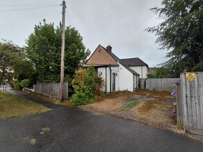 62 Well Ln, Woking à louer Photo du bâtiment- Image 2 de 2