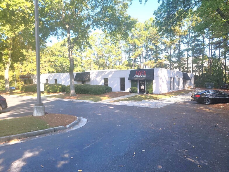 3350 Northlake Pky NE, Atlanta, GA à vendre - Photo du bâtiment - Image 2 de 6