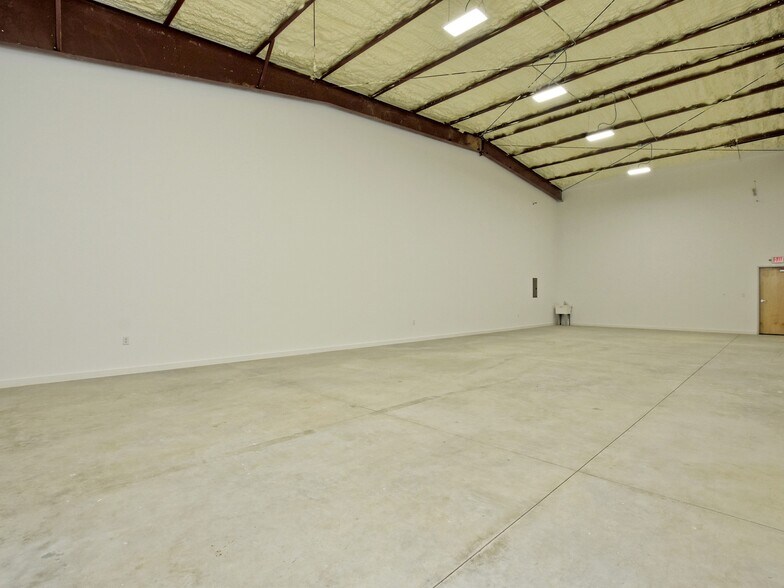 401 S Chitalpa St, Leander, TX à vendre - Photo du bâtiment - Image 2 de 10