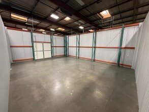 5625 E Firestone Blvd, South Gate, CA à louer Photo intérieure- Image 1 de 2