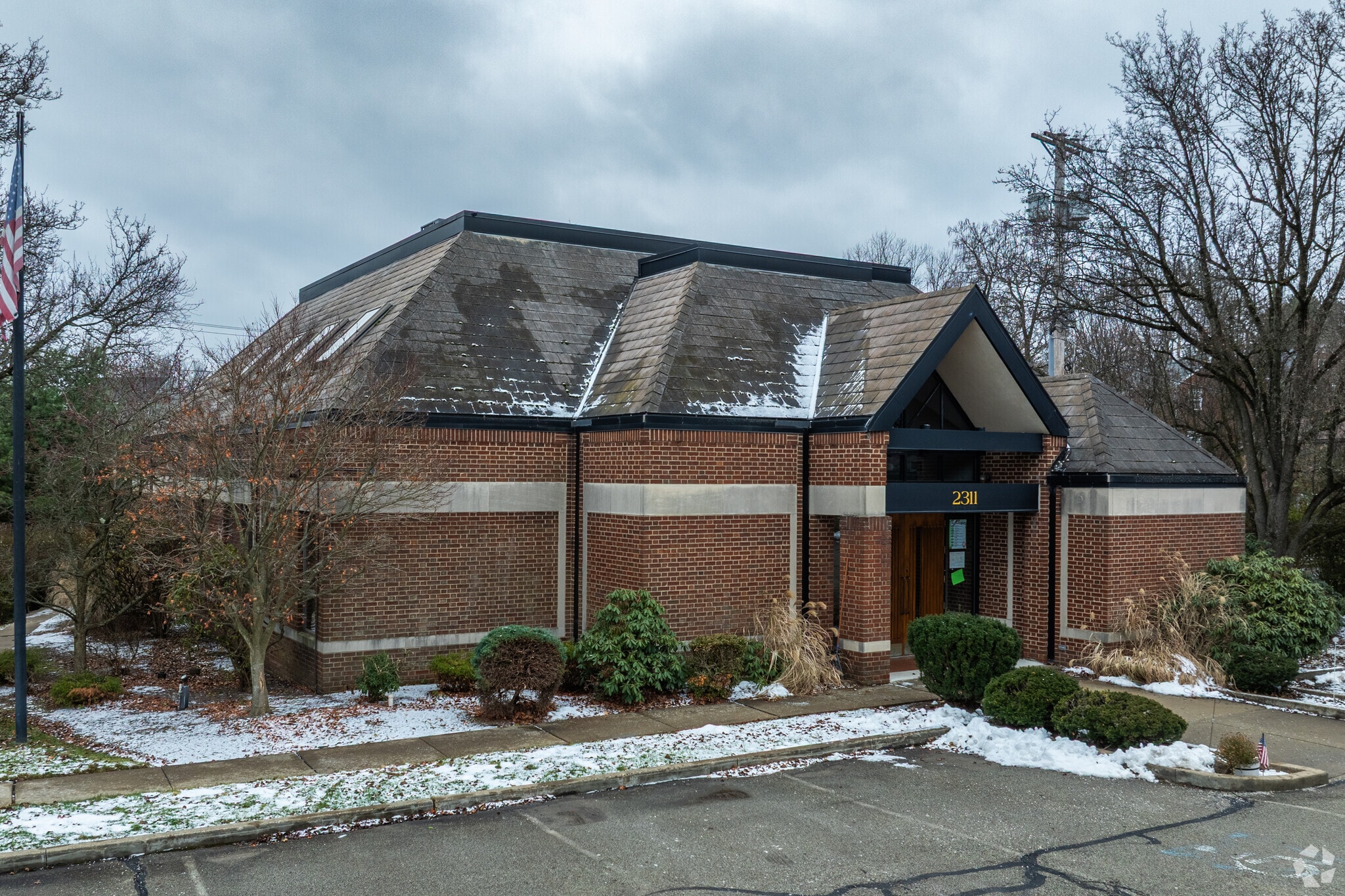 2311 Bethel Church Rd, Bethel Park, PA for lease Primary Photo- Image 1 of 5