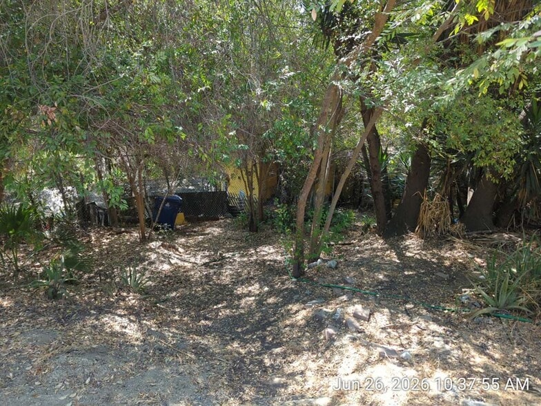 4783 Huntington Dr N, Los Angeles, CA for sale - Building Photo - Image 3 of 24