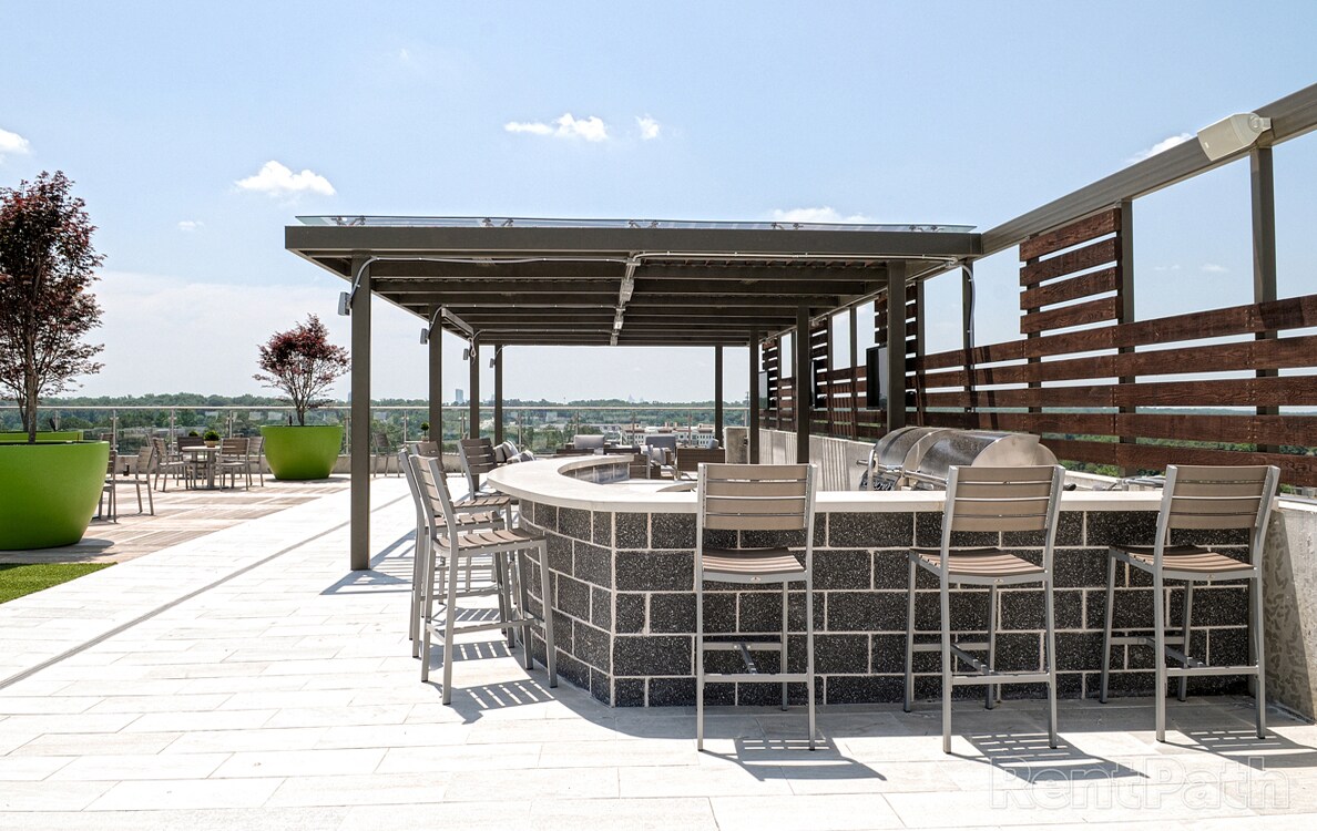 6050 Roswell Rd NE, Sandy Springs, GA for sale Building Photo- Image 1 of 1