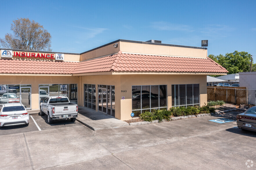 9645 E Colonial Dr, Orlando, FL for lease - Building Photo - Image 1 of 7