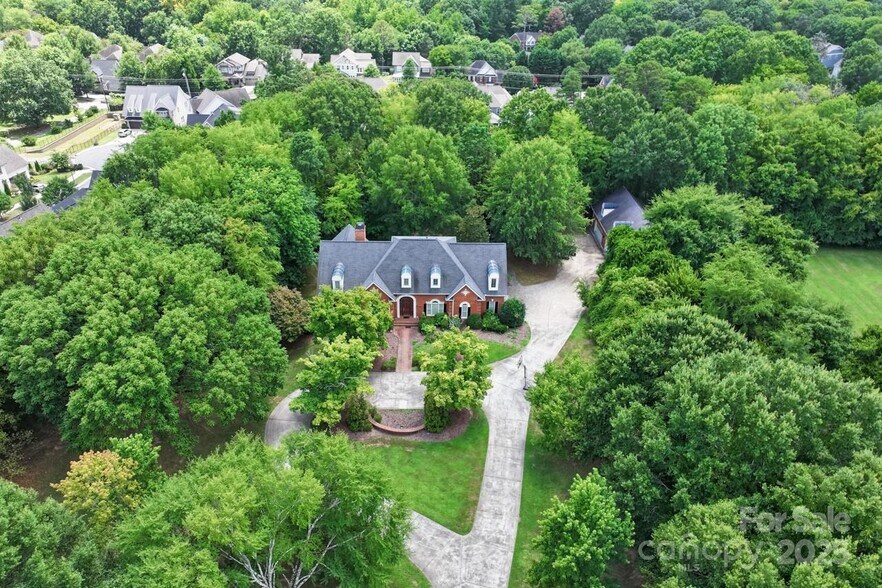 7000 Old Providence Rd, Charlotte, NC à vendre - Photo du bâtiment - Image 3 de 5