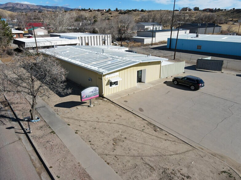 300 Dozier Ave, Canon City, CO à vendre - Photo du bâtiment - Image 2 de 13