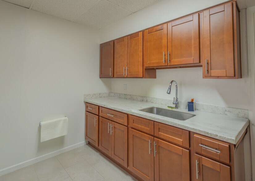 1095 E Indian School Rd, Phoenix, AZ à vendre - Photo du bâtiment - Image 3 de 14